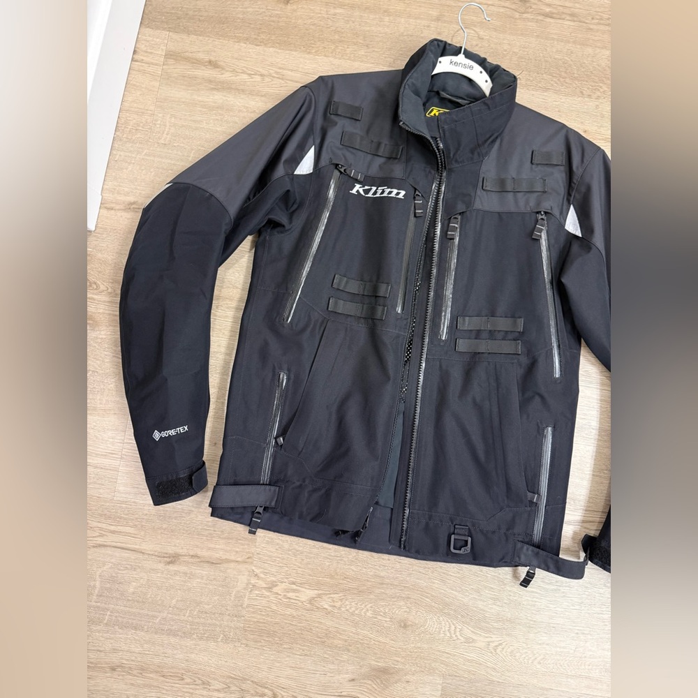 Black Klim shell - Picture 2 of 9